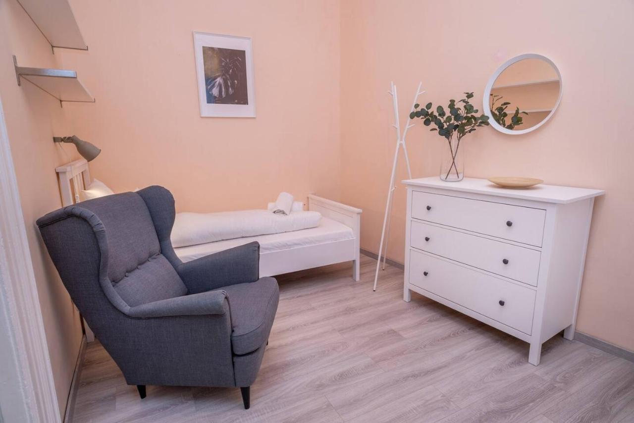 Central And Large Ac Home Away From Home بودابست المظهر الخارجي الصورة