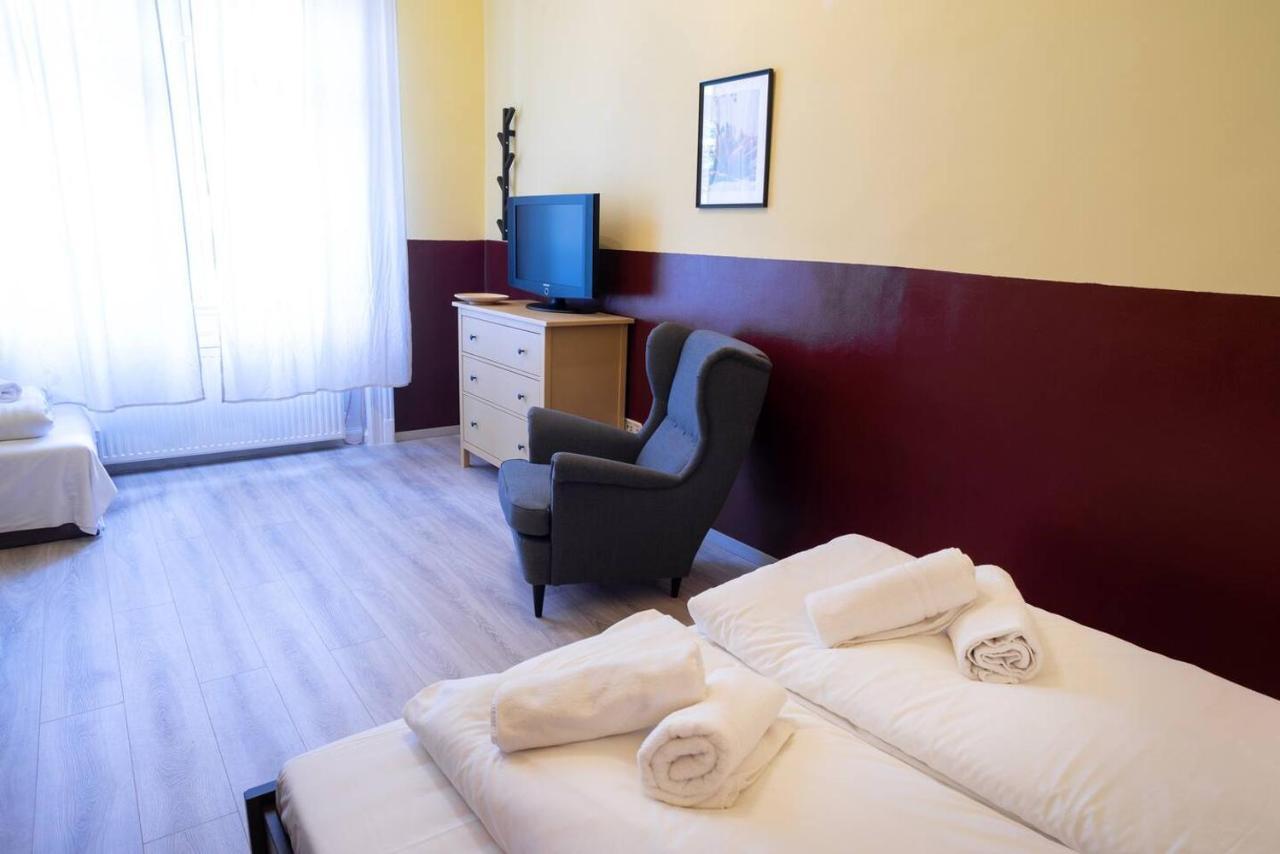 Central And Large Ac Home Away From Home بودابست المظهر الخارجي الصورة