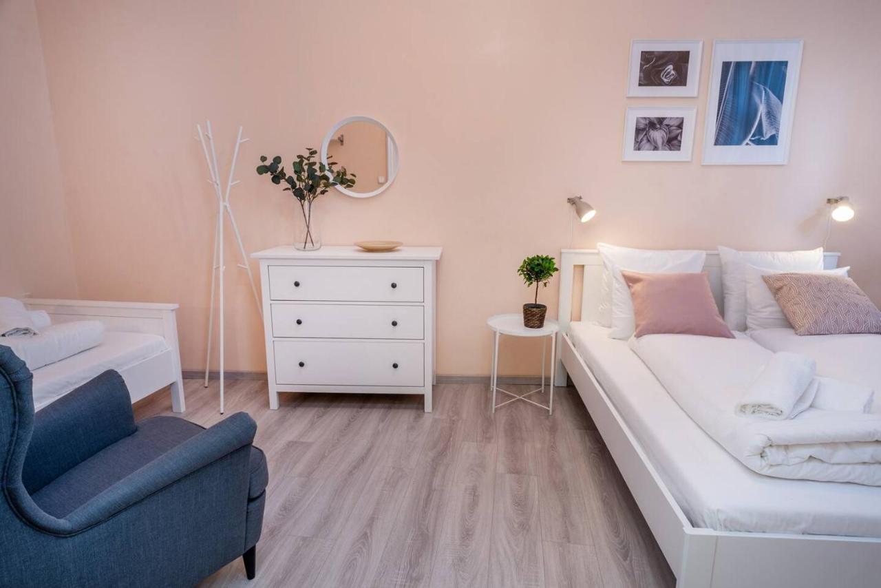 Central And Large Ac Home Away From Home بودابست المظهر الخارجي الصورة