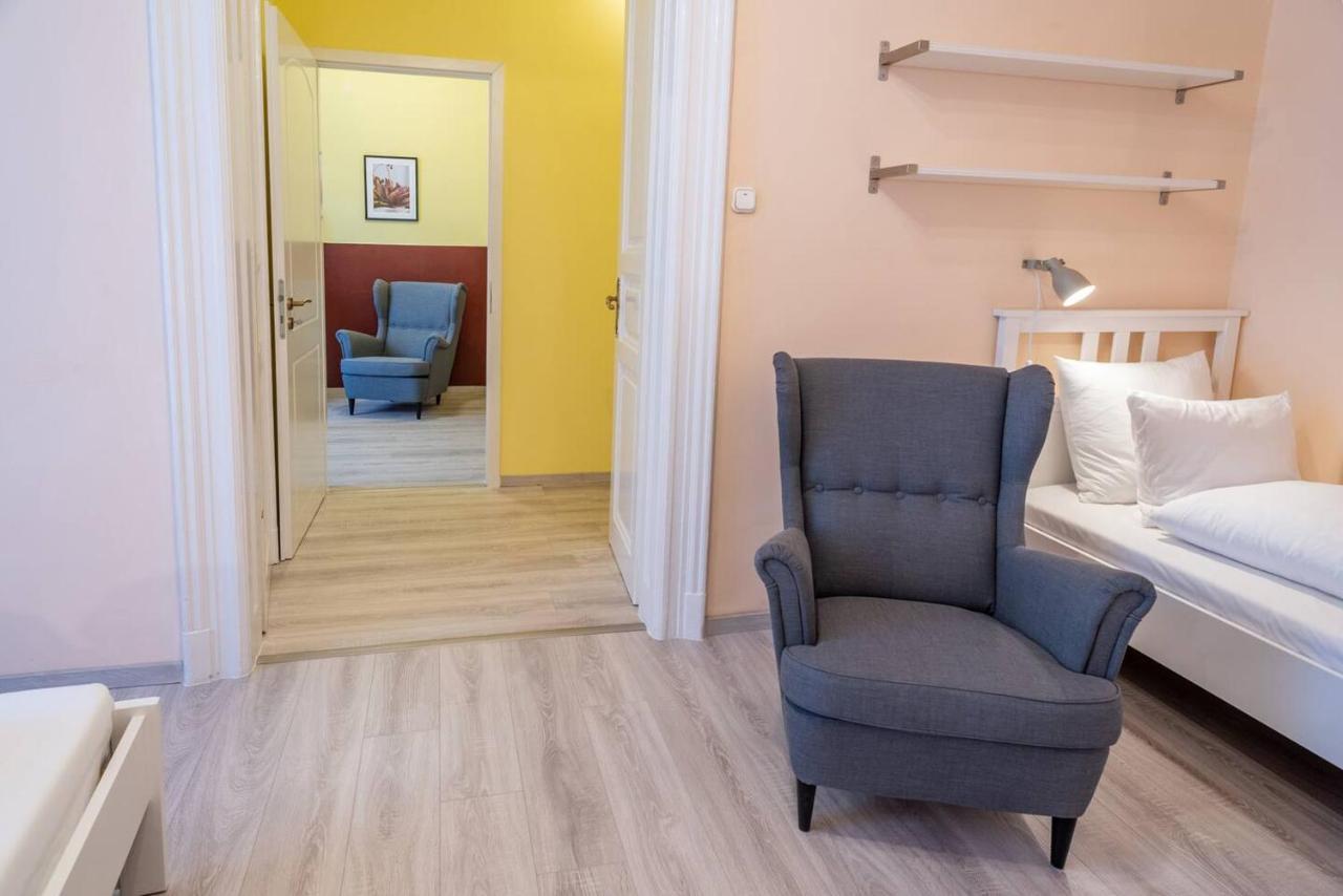 Central And Large Ac Home Away From Home بودابست المظهر الخارجي الصورة