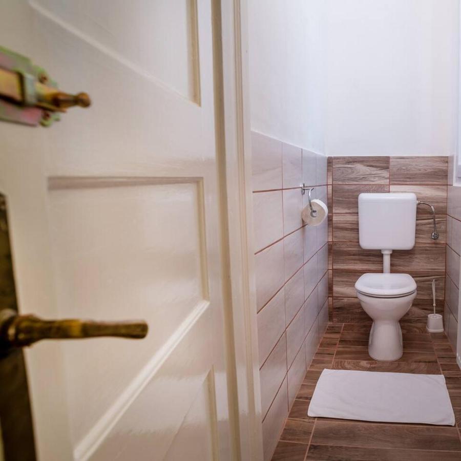 Central And Large Ac Home Away From Home بودابست المظهر الخارجي الصورة